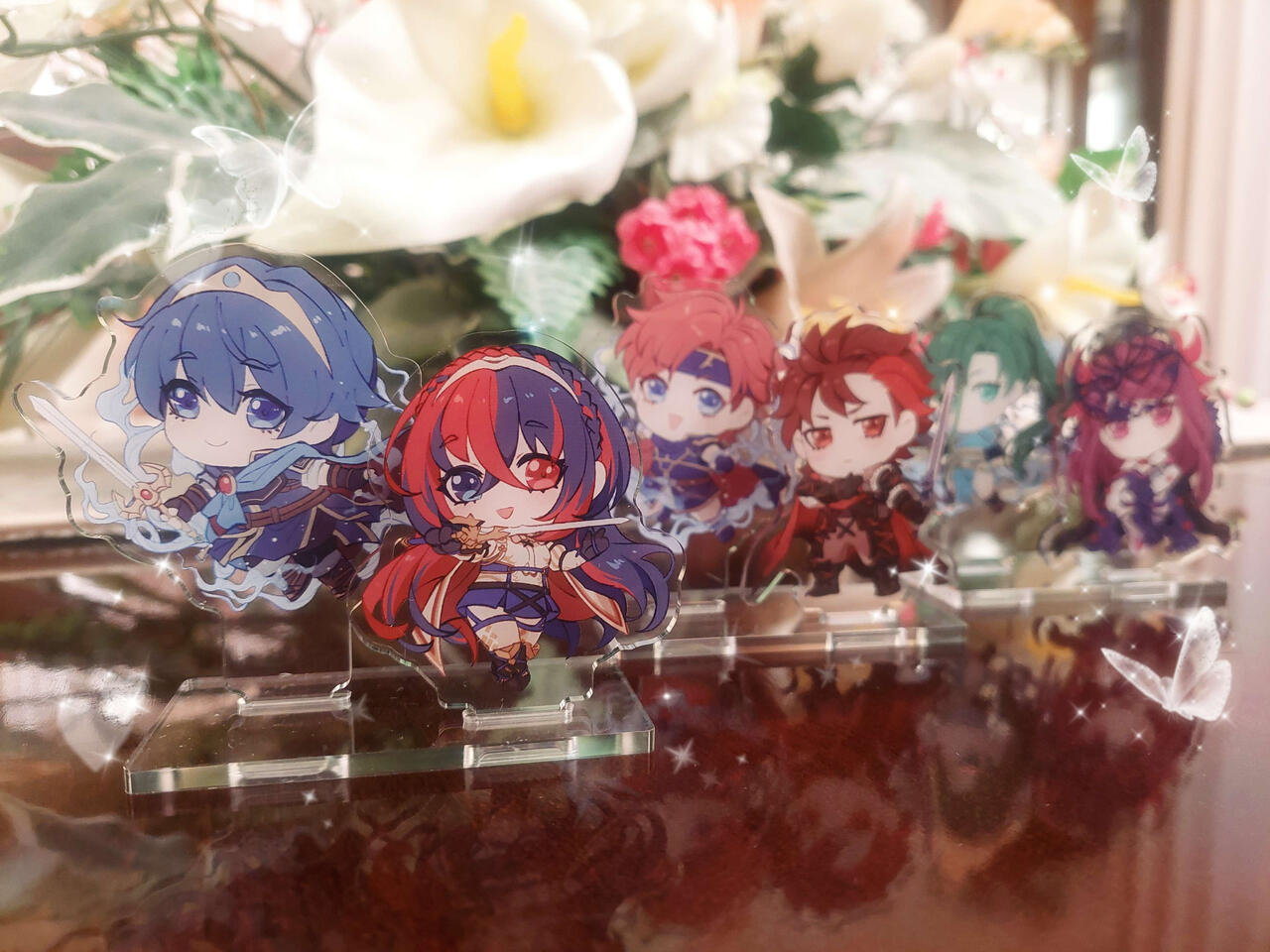 Mix-&-Match Acrylic Standee Mix-&-Match Acrylic Standee